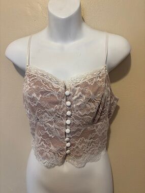 ROMWE Lace Button-Front Crop Top in Blush